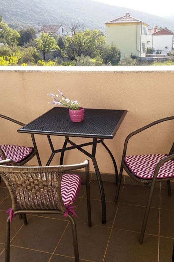 Apartments By The Sea Martinscica, Cres - 14334 מראה חיצוני תמונה